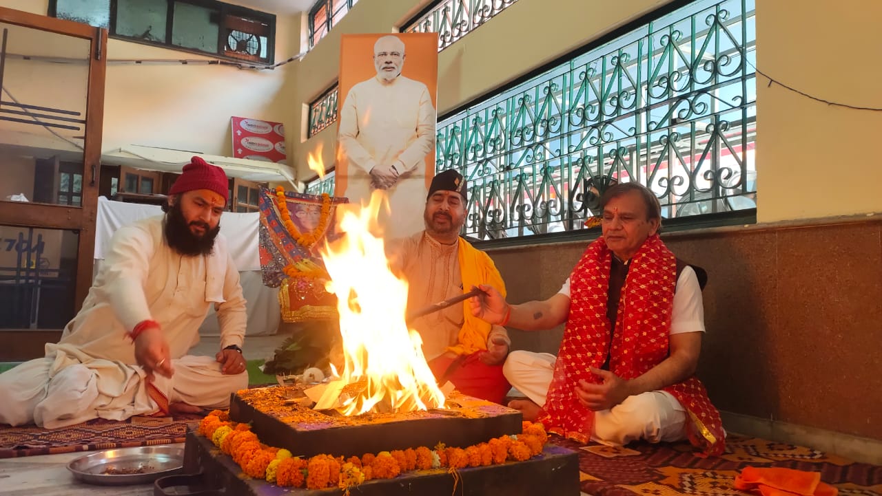 वैष्णो देवी मंदिर में धूमधाम से मनाया श्री राम जन्मोत्सव