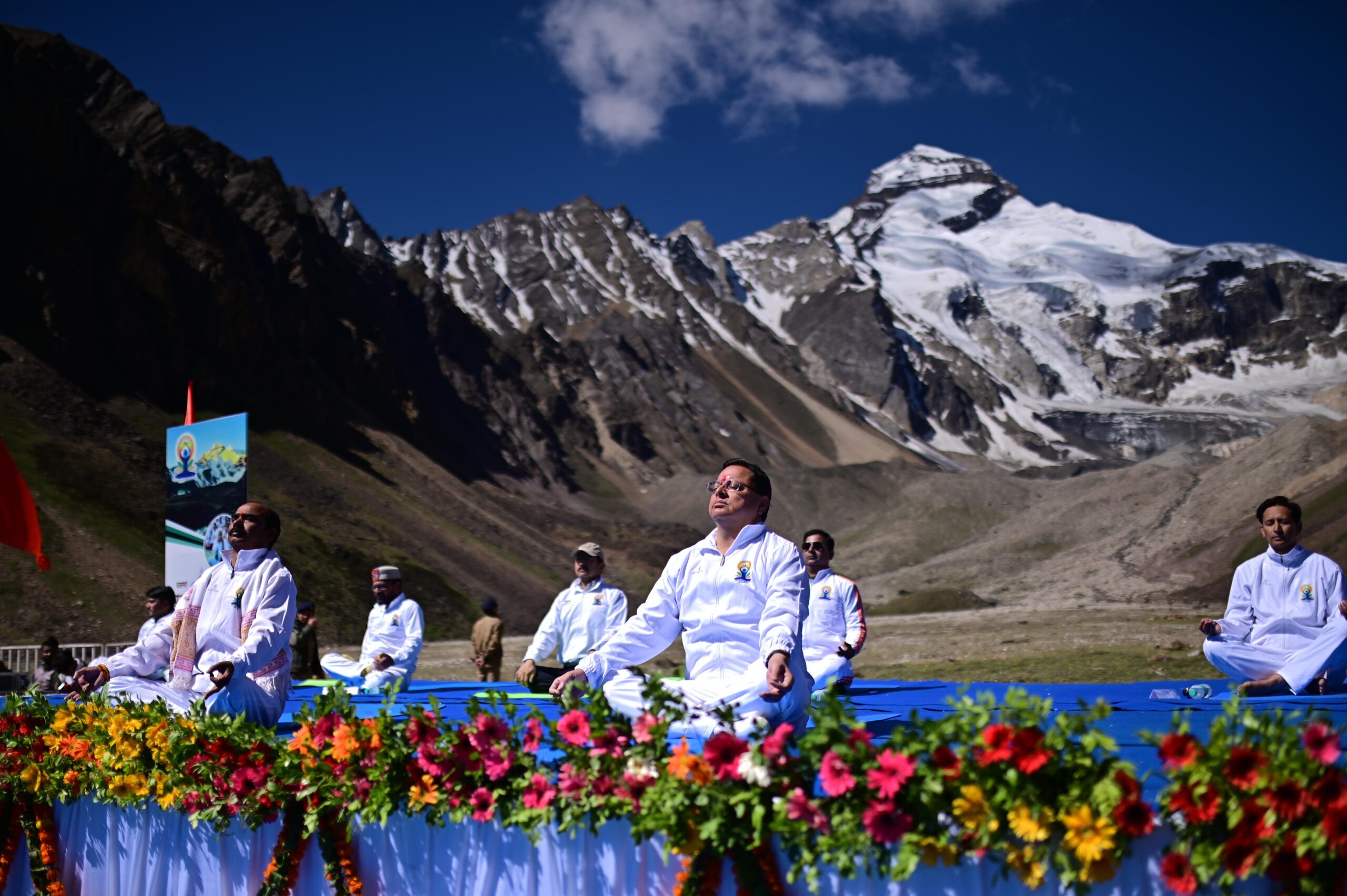 आदि कैलाश से मुख्यमंत्री ने दिया योग का संदेश