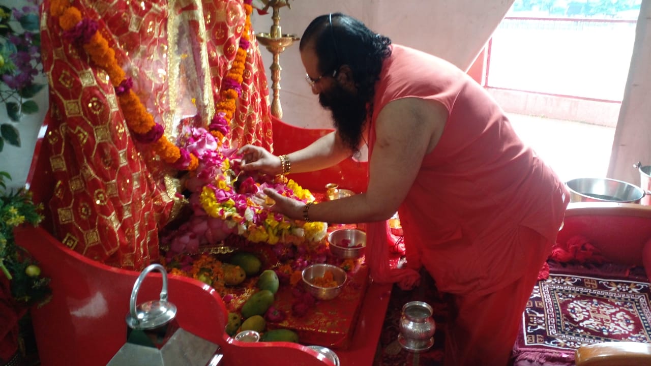 भगवान शिव को प्रिय है श्रावण मास:श्रीमहंत रविंद्रपुरी